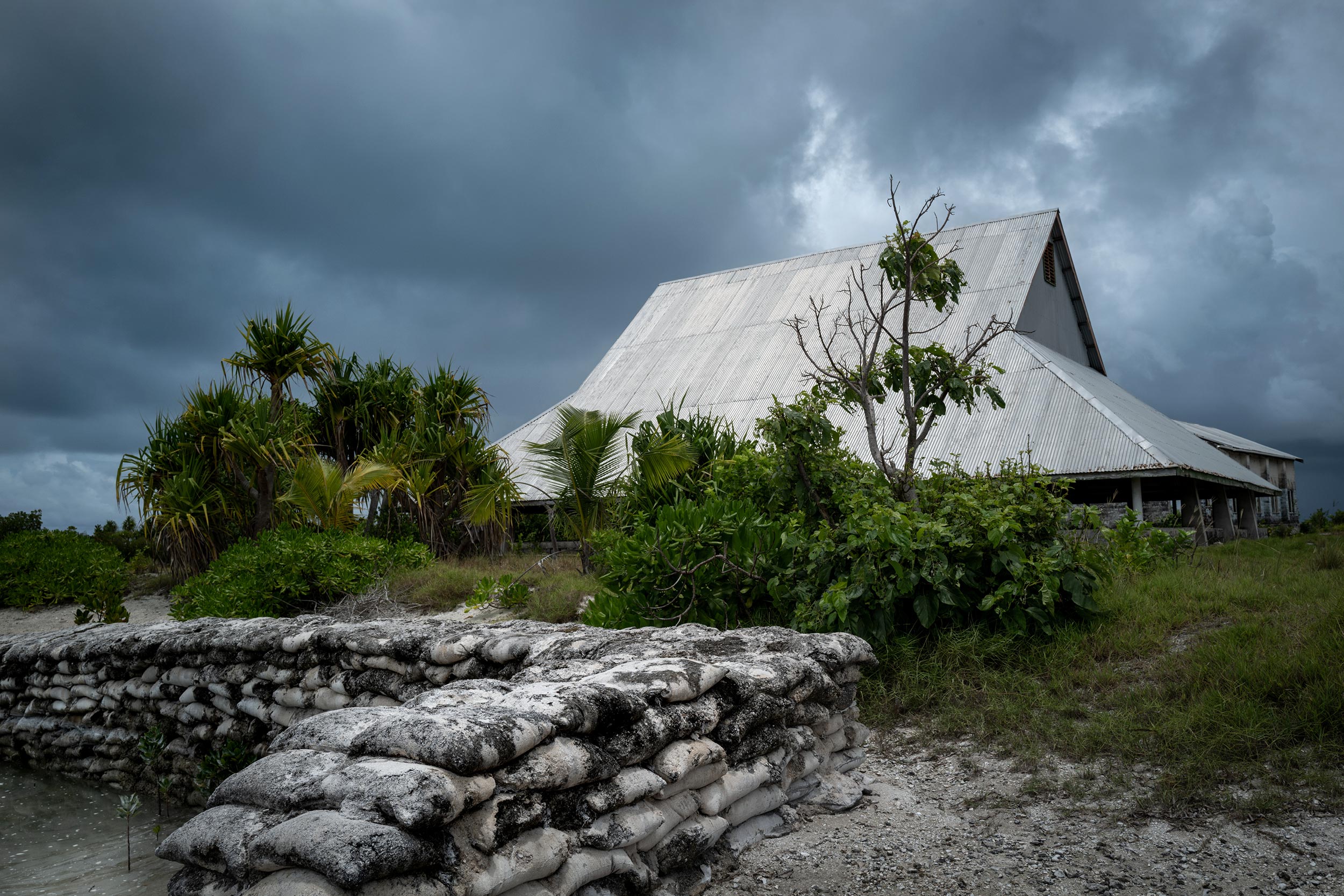 Rising Tide – Kiribati between Land and Sea